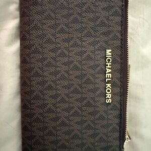 Michael Kors Large Wristlet